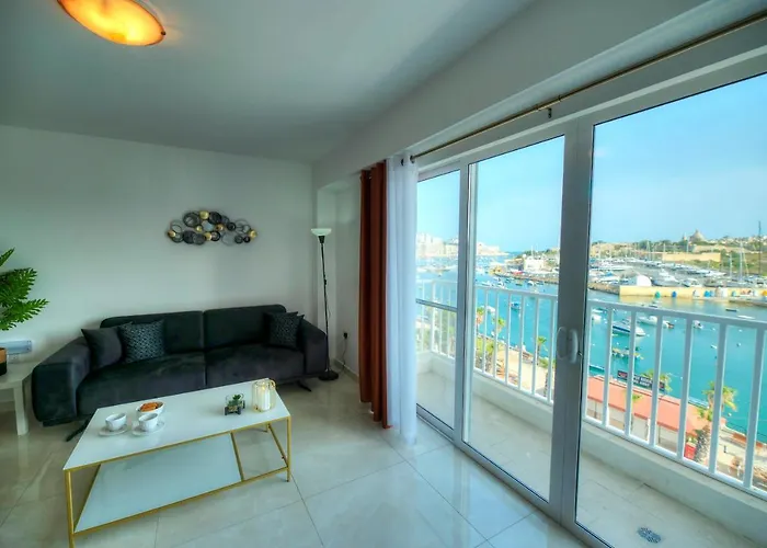 Seafront Beautifully Furnished 2 Bedrooms Gogzr-3