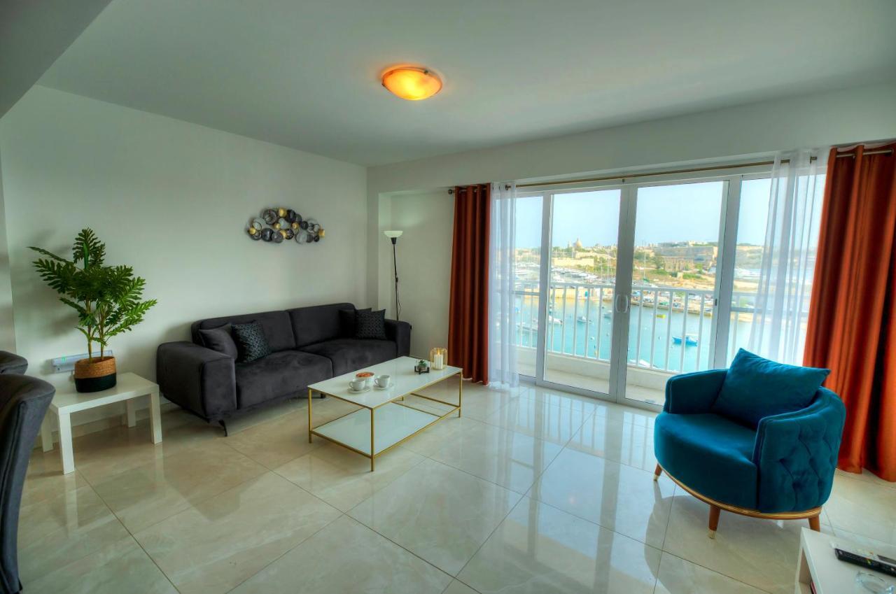 Seafront Beautifully Furnished 2 Bedrooms Gogzr-3 * Gzira
