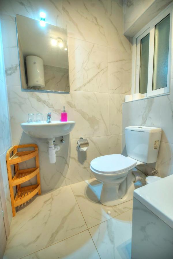 Seafront Beautifully Furnished 2 Bedrooms Gogzr-3 * Gzira