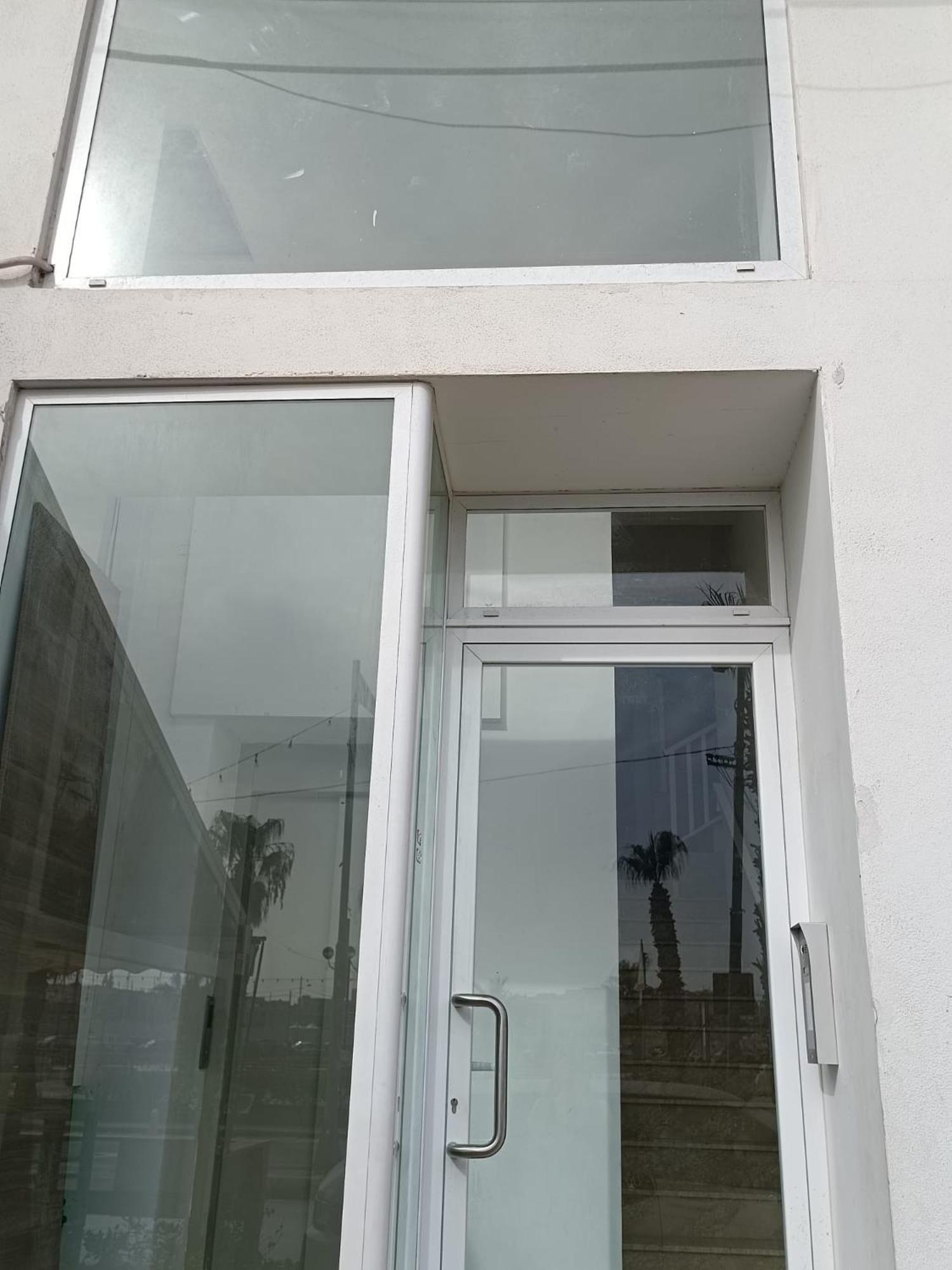 Seafront Beautifully Furnished 2 Bedrooms Gogzr-3 *
